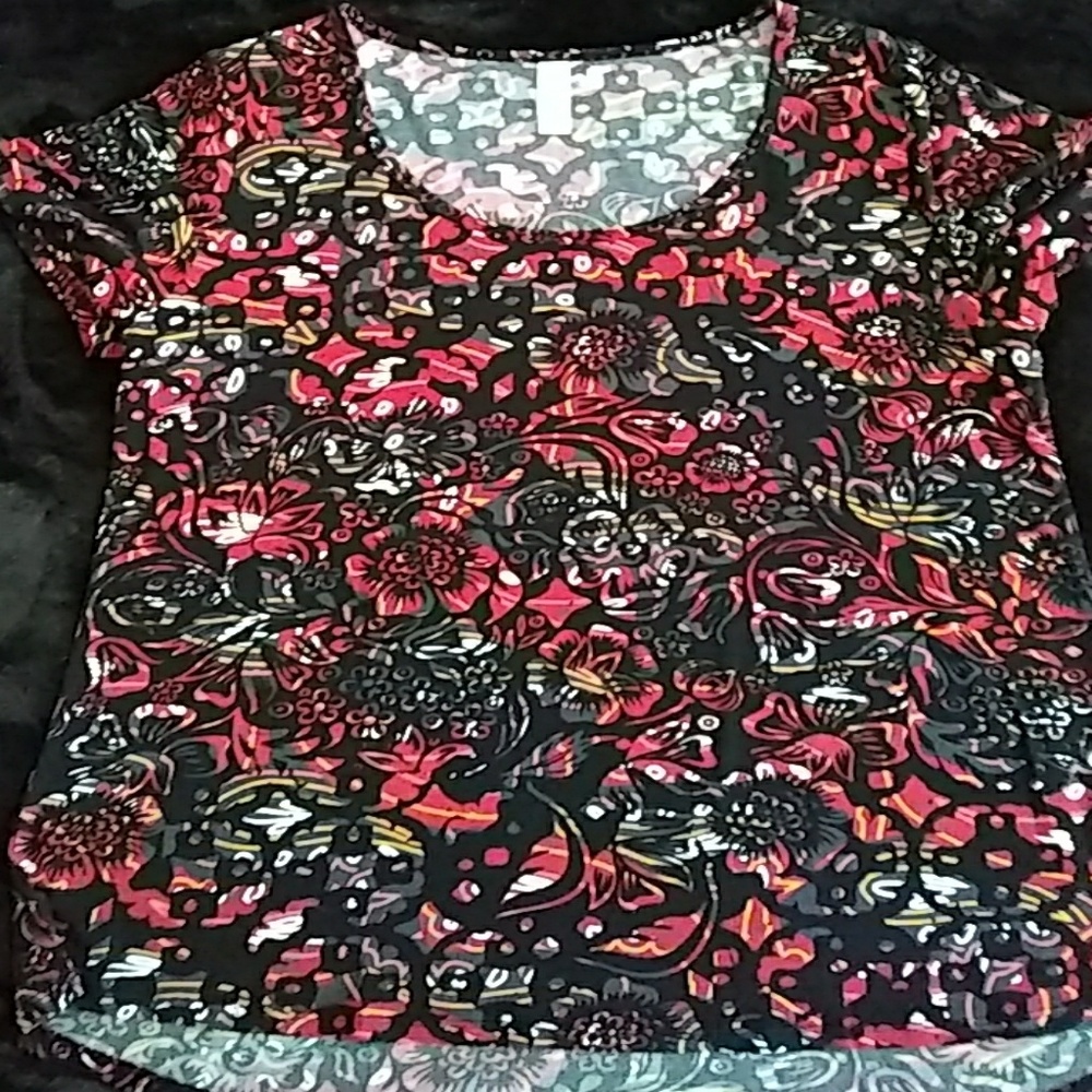 LuLaRoe classic t size medium